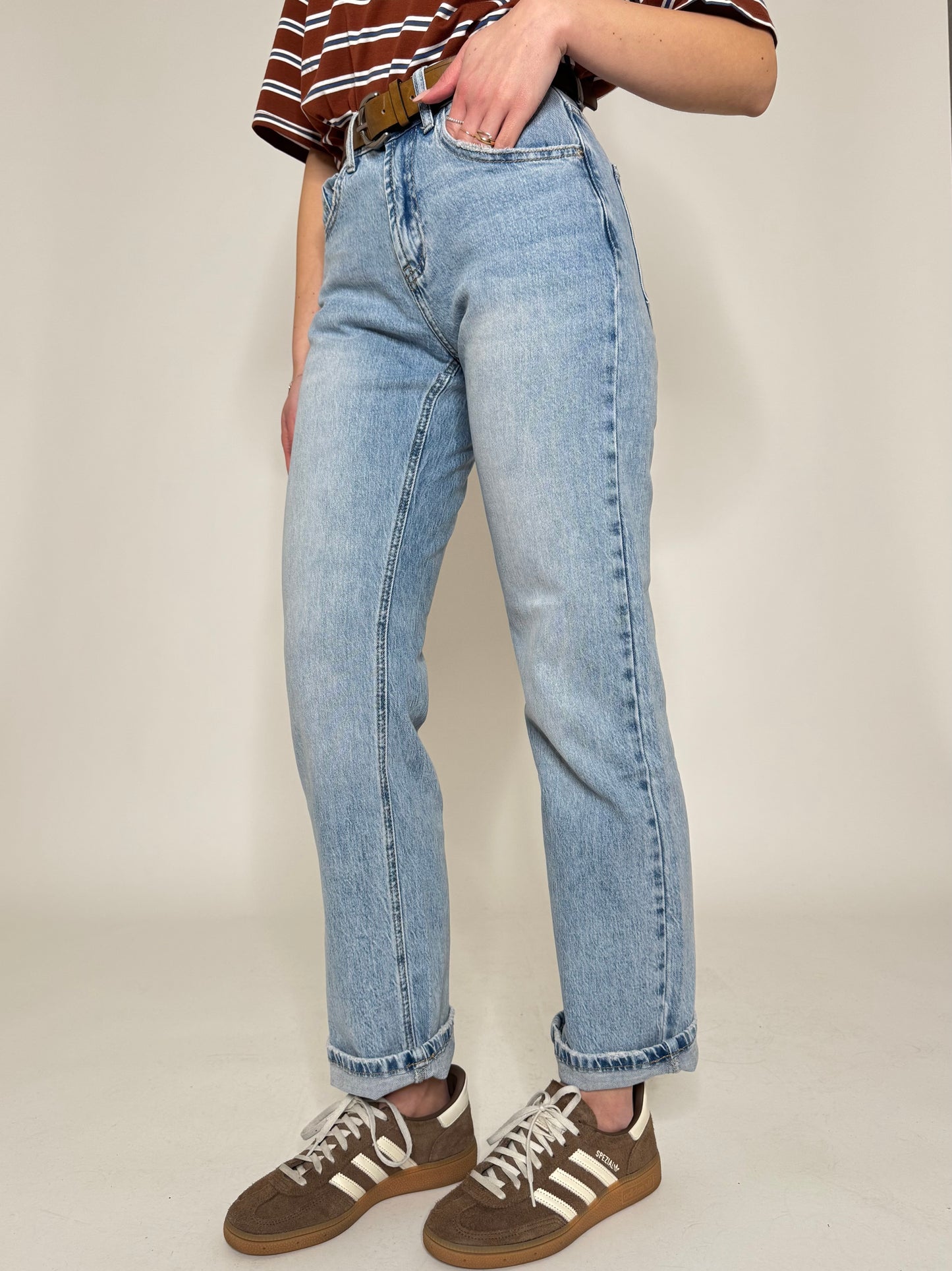 Jeans Straight con cintura