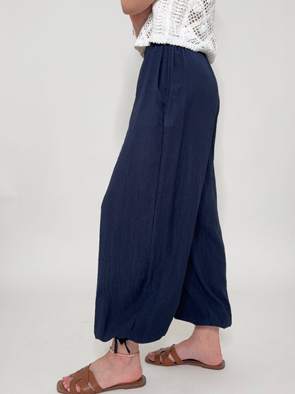 Pantalone in viscosa con laccetti