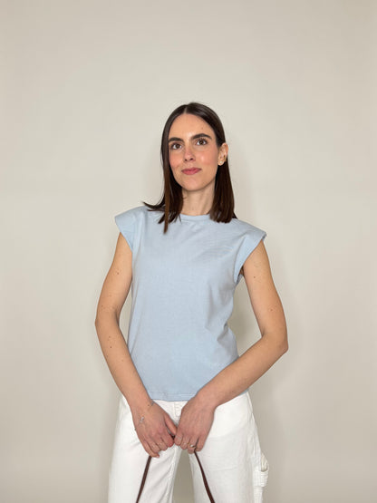 Maglia con spalline imbottite in cotone Celeste