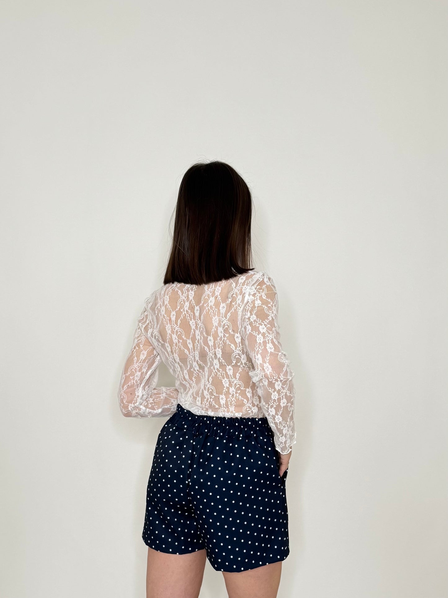 Completo stampa a pois blu navy