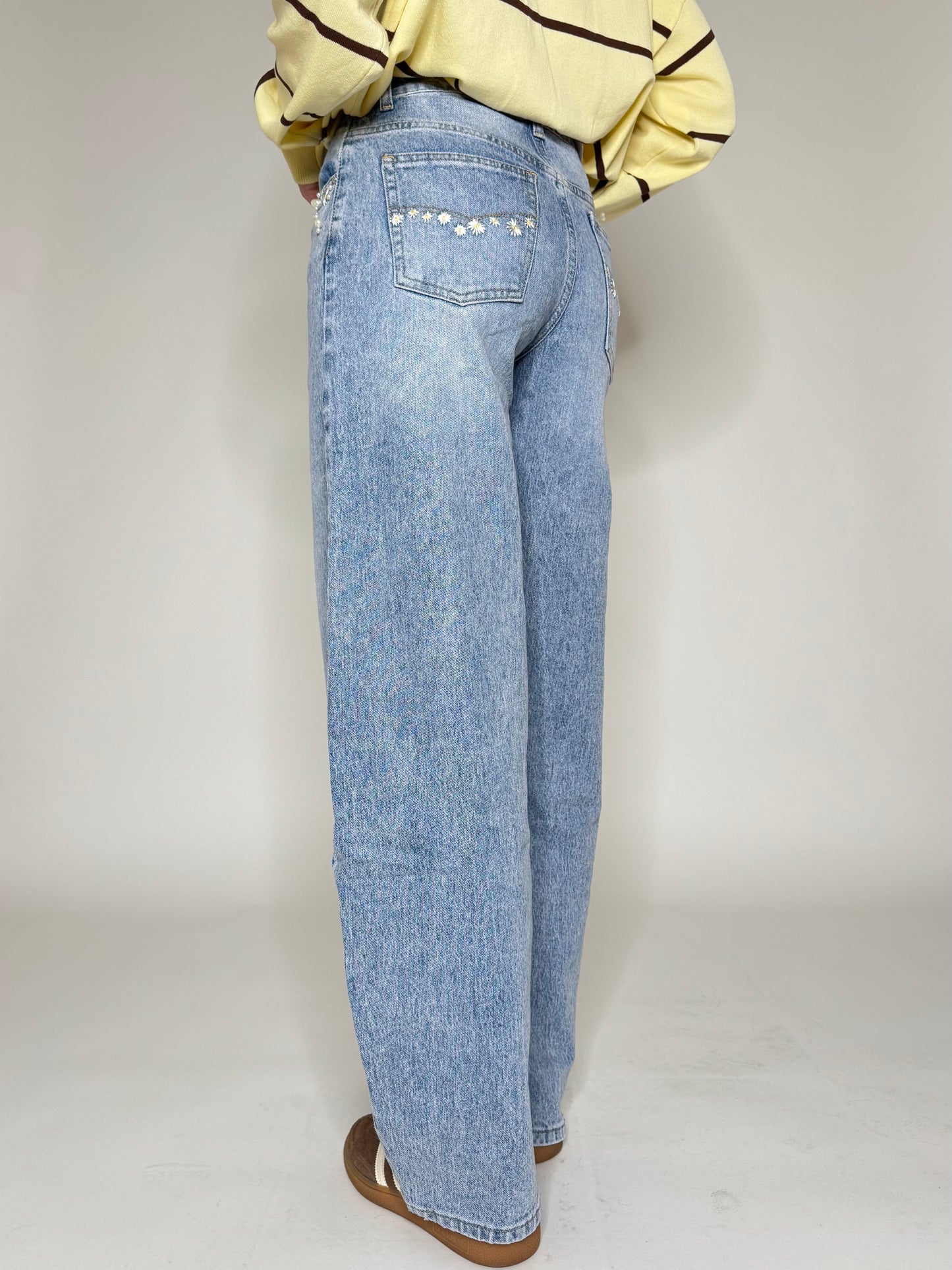 Jeans Ballon light denim ricami e caboshon