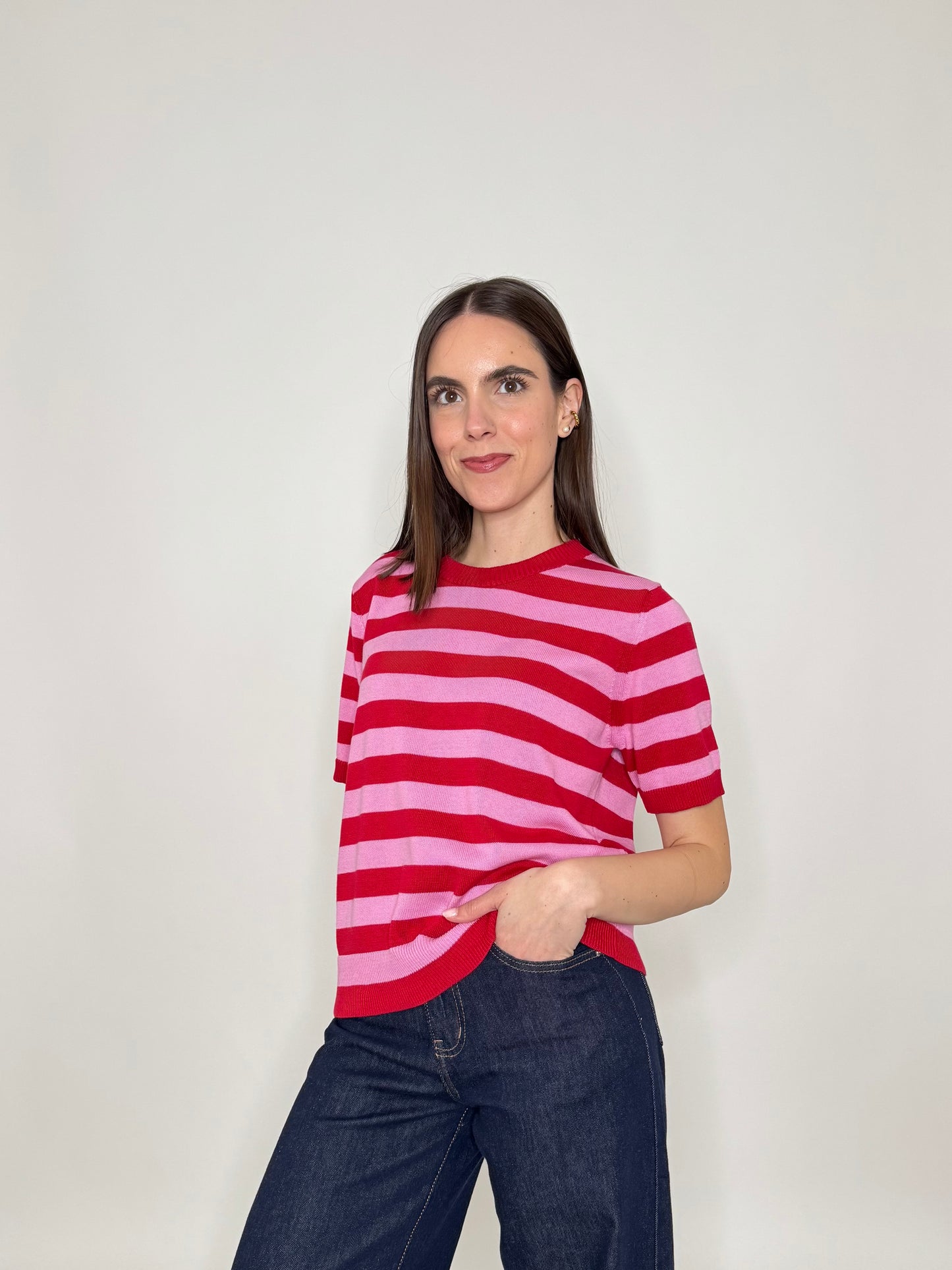 Maglia girocollo a righe manica corta in 100% cotone Fragola/Confetto