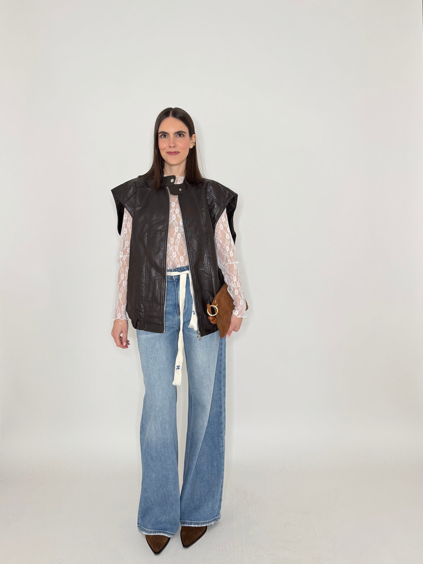 Gilet in ecopelle martellata cioccolato