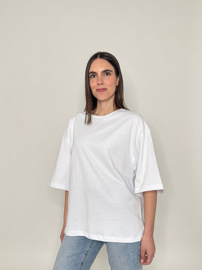 T-shirt bianca con stampa sul retro in 100% cotone