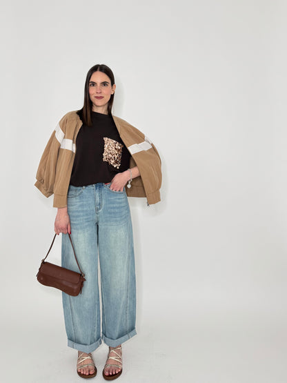 T- shirt in cotone con taschino paillette applicato Cioccolato