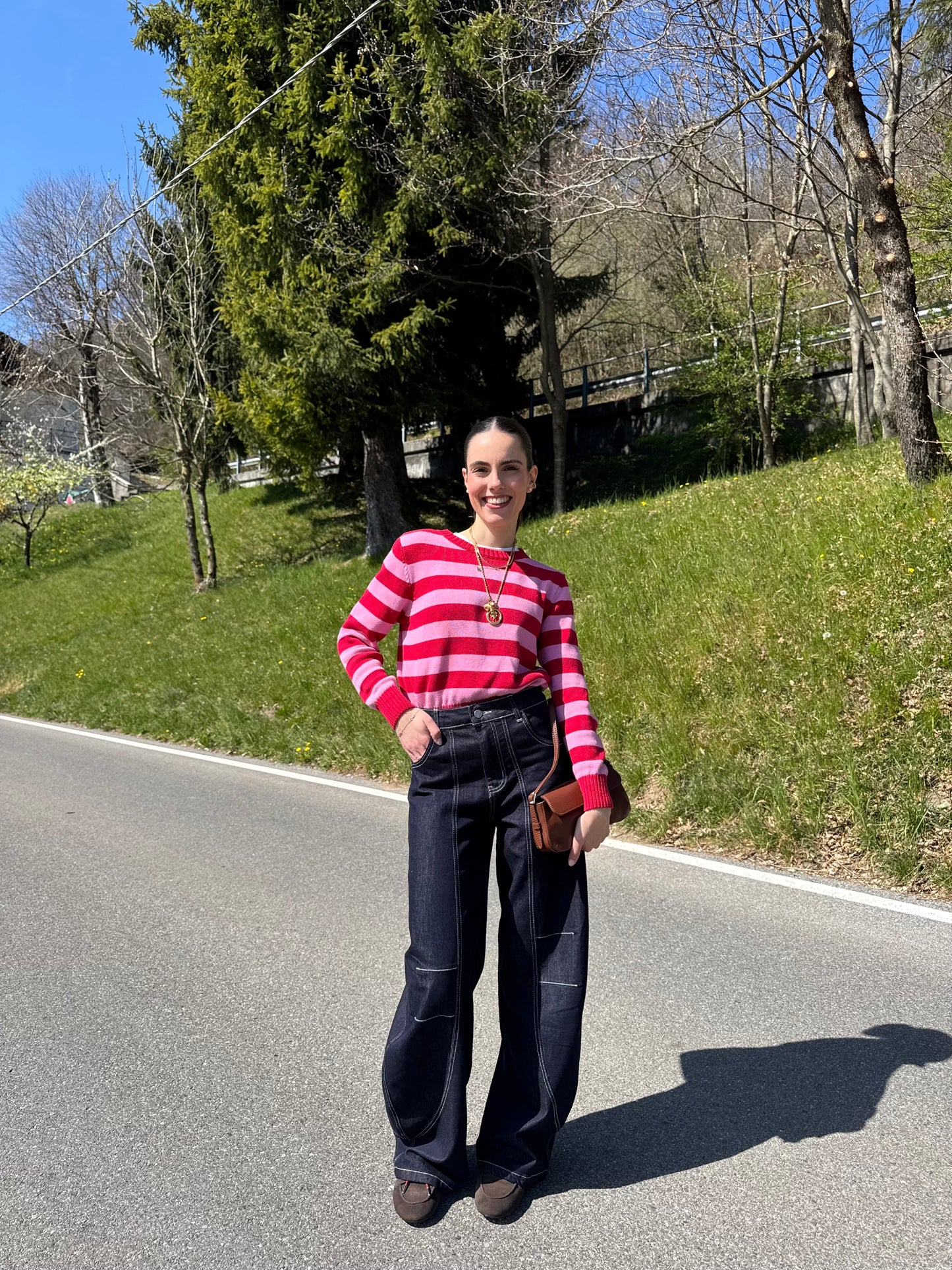 Jeans wide leg barrel con impunture Dark Blu