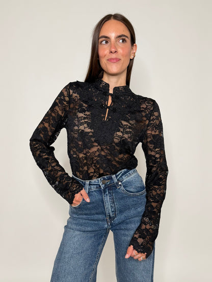Maglia in pizzo con alamari nera
