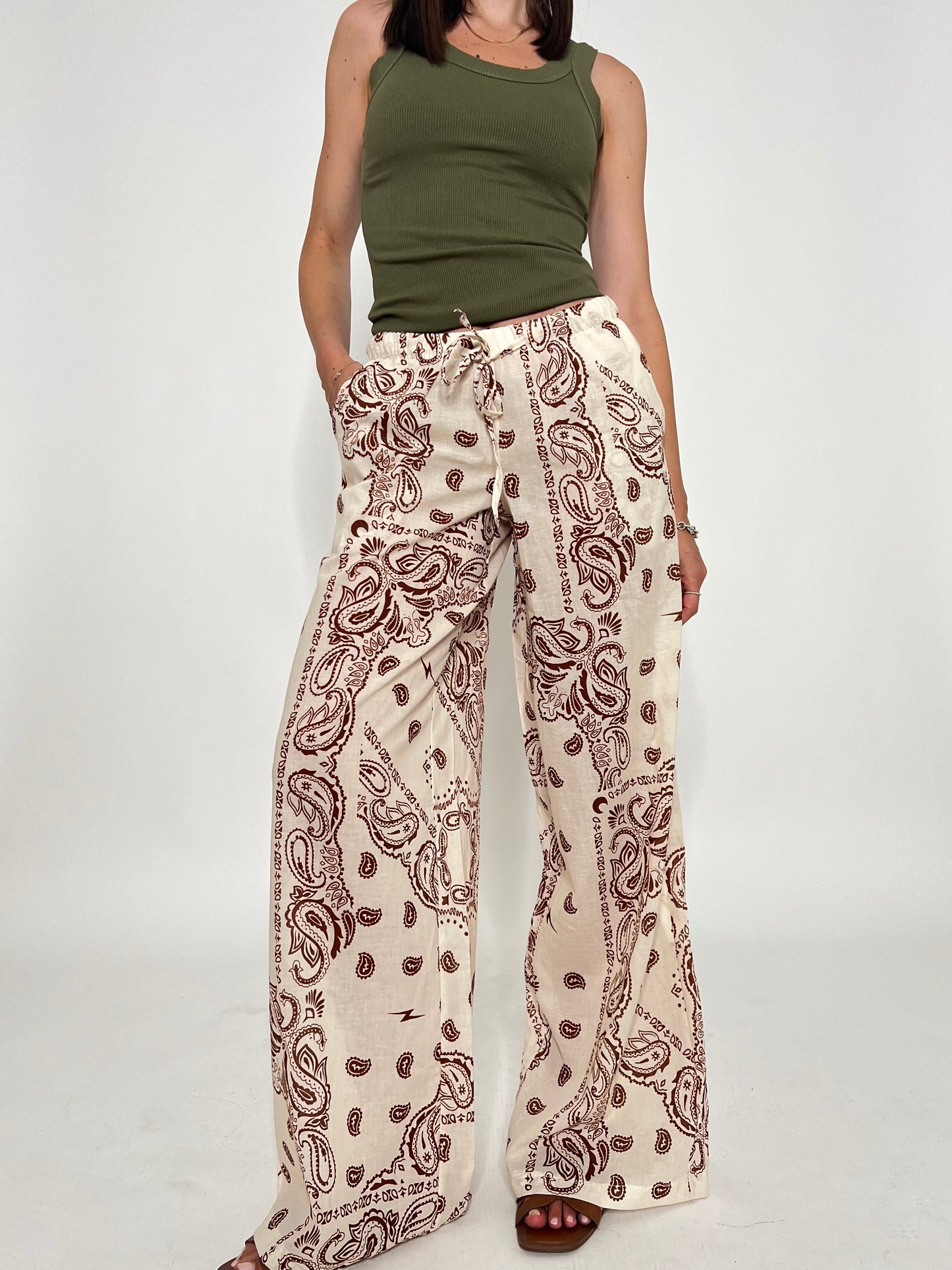 Pantalone in mussola di cotone stampa bandana Panna
