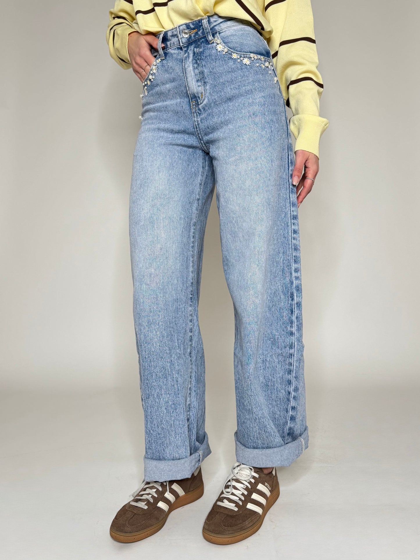 Jeans Ballon light denim ricami e caboshon