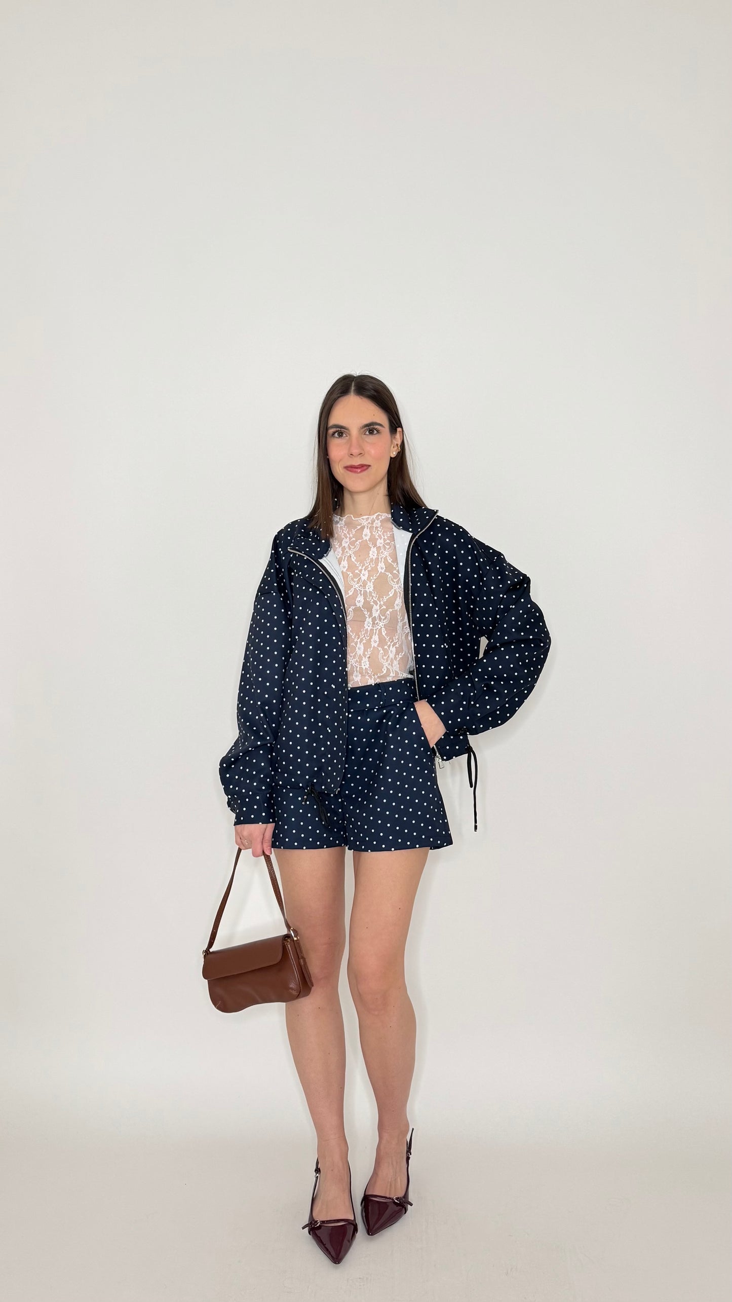 Completo stampa a pois blu navy