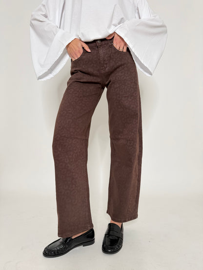 Jeans Barrell Fit leopardato