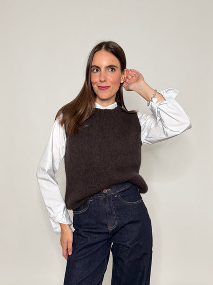 Gilet fluffy in morbido tessuto alpaca e lana moro