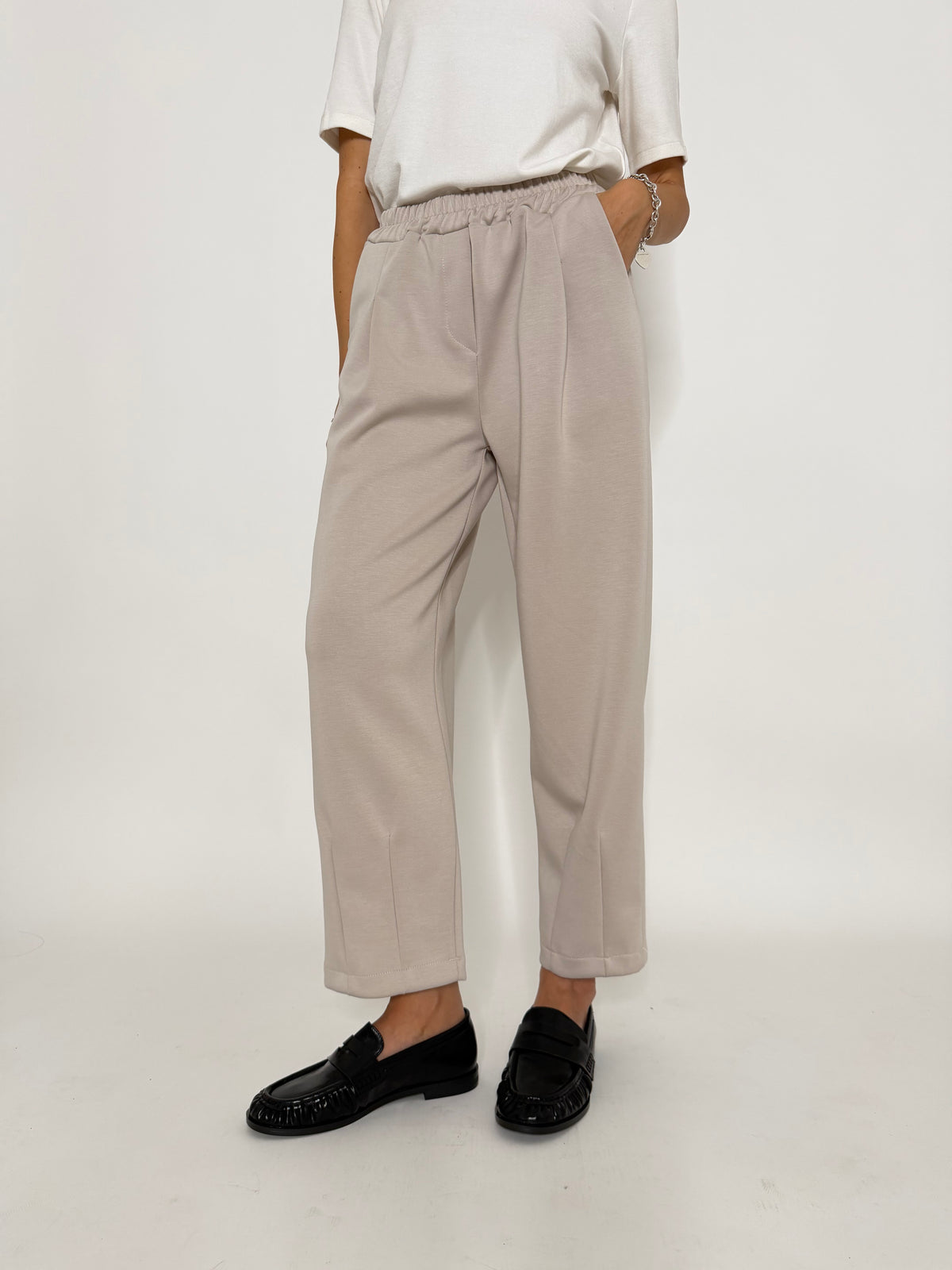 Pantalone ovetto relax fit in viscosa beige