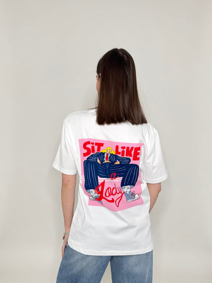 T-shirt in cotone con stampa "Sit like a Lady"