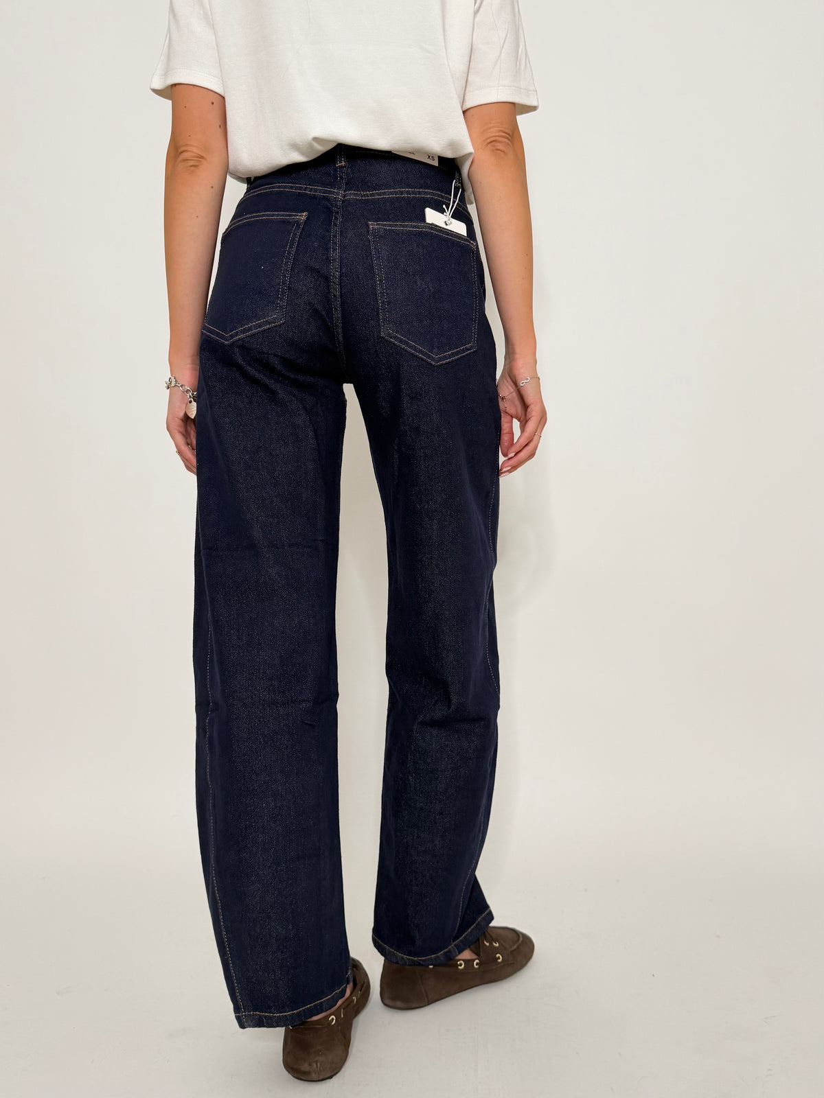 Jeans Barrel Fit con spicchi lavaggio zero - IN RIASSORTIMENTO
