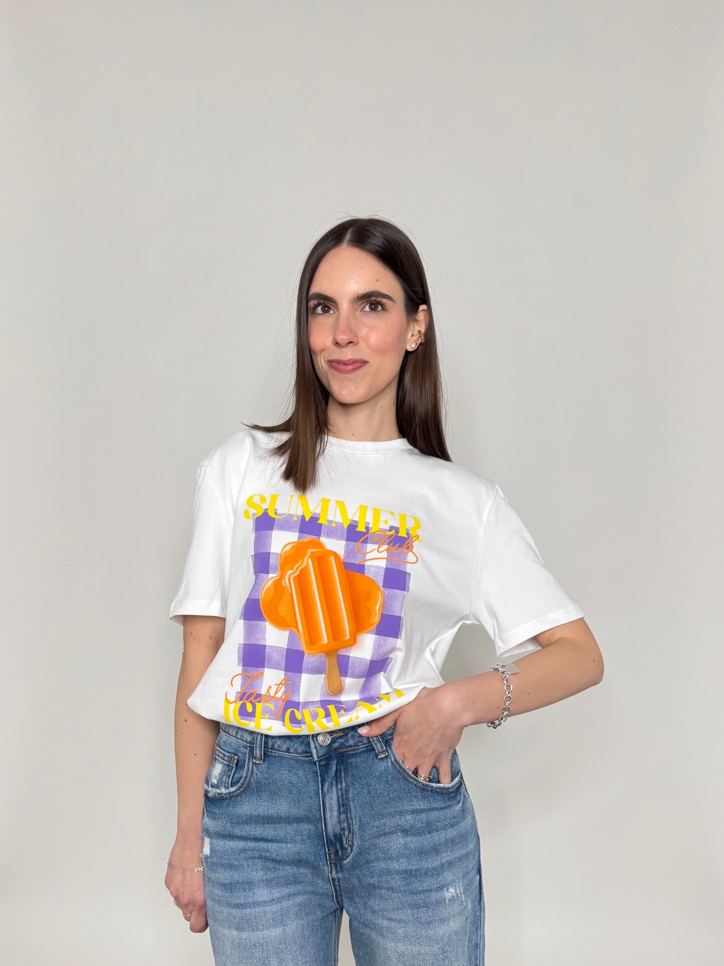 T-shirt in cotone con stampa "Summer Club - tasty ice cream"