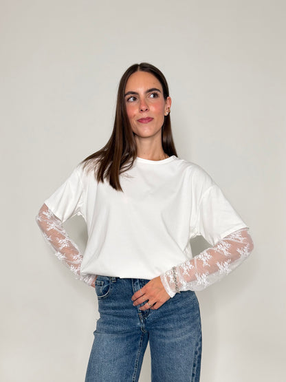 Maglia in cotone con manicotto in pizzo