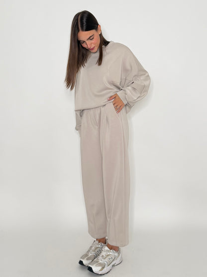 Felpa girocollo relax fit con impunture in viscosa beige