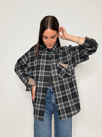 Camicia check in cotone con taschino nero