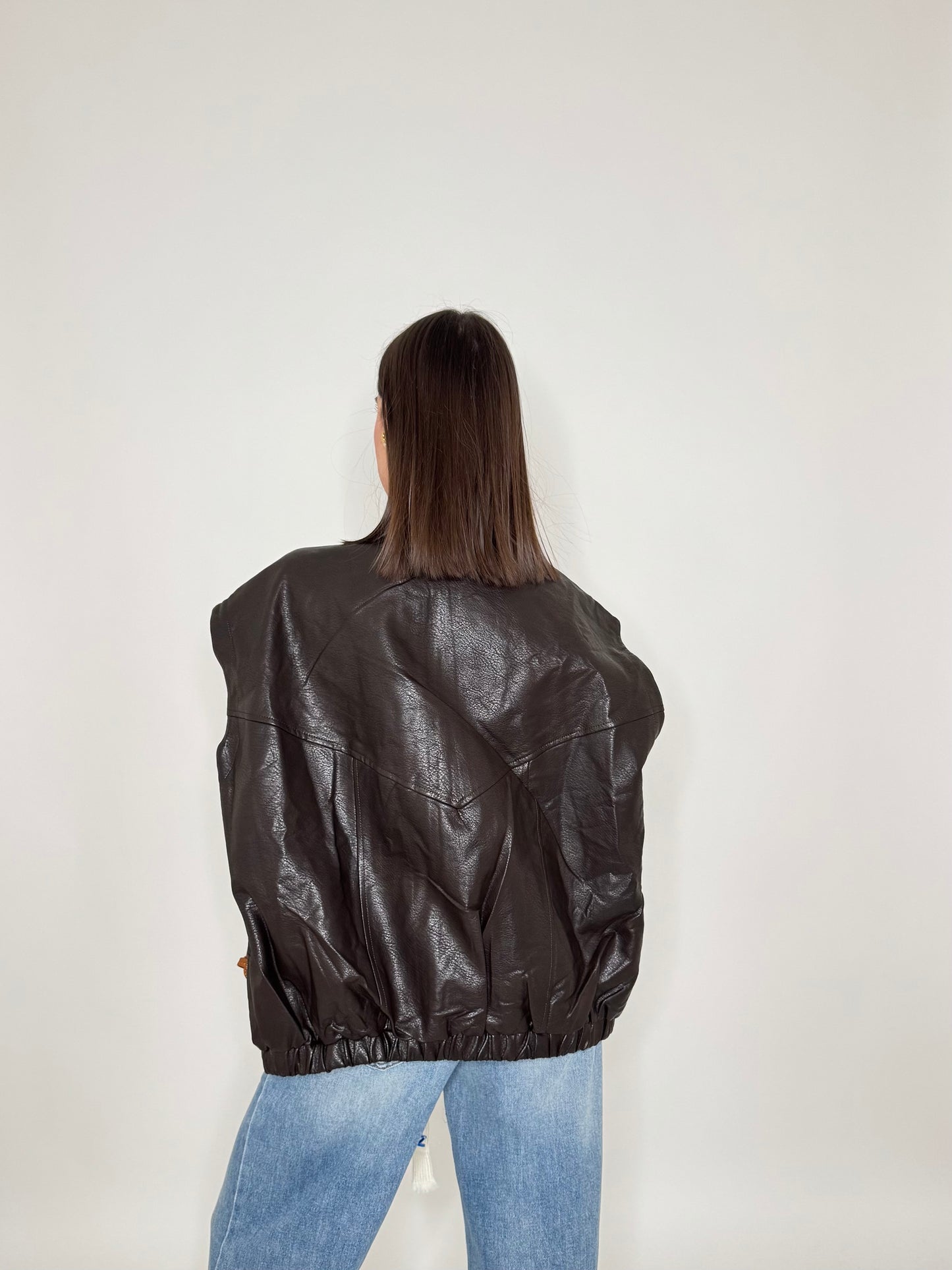 Gilet in ecopelle martellata cioccolato
