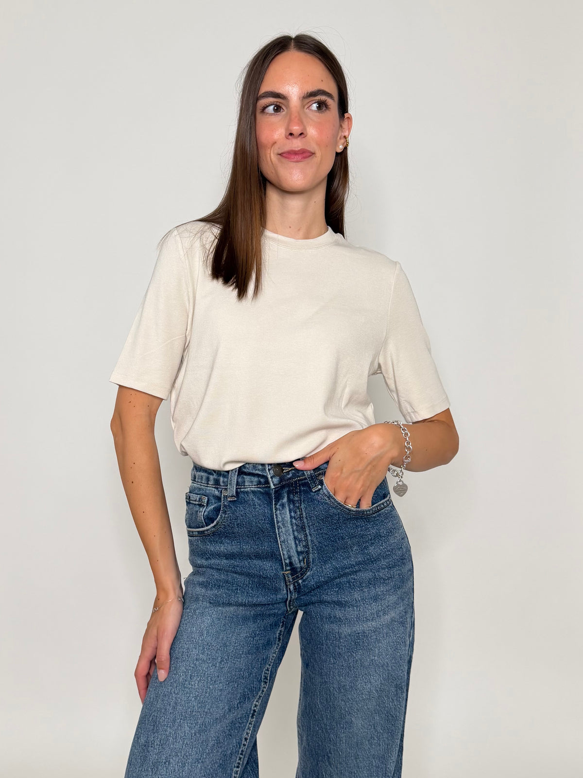 Maglia girocollo basic in viscosa e cotone beige