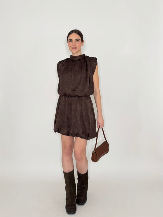 Abito effetto satinato damascato con manica arricciata in viscosa Cioccolato