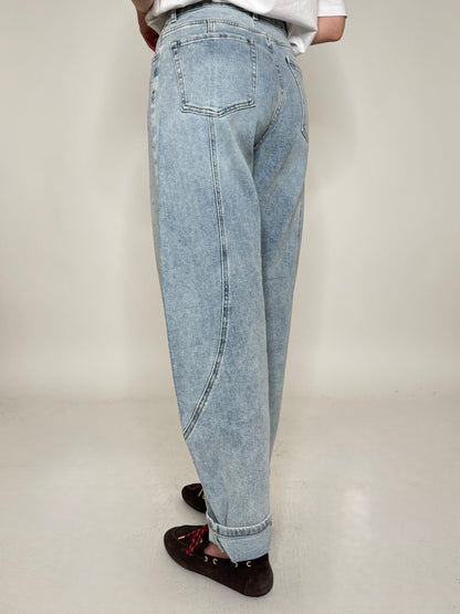 Jeans barrel con impunture Strass