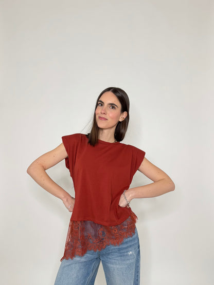 Maglia in cotone con spalle imbottite e pizzo Coccio