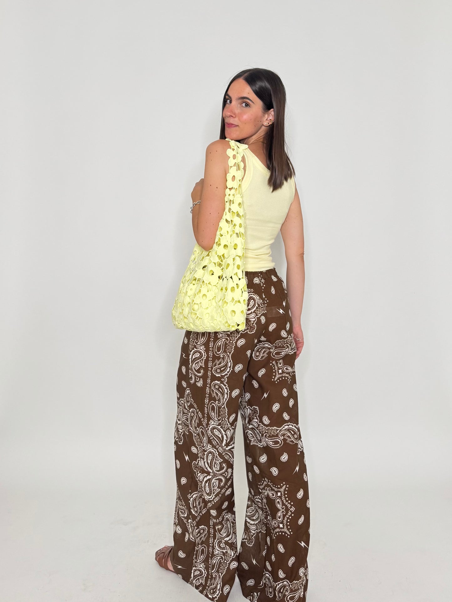 Pantalone in mussola di cotone stampa bandana cioccolato