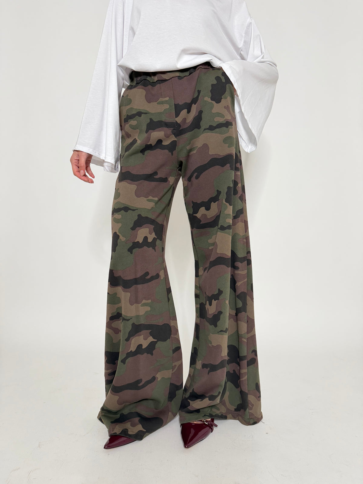 Pantalone palazzo camouflage in cotone