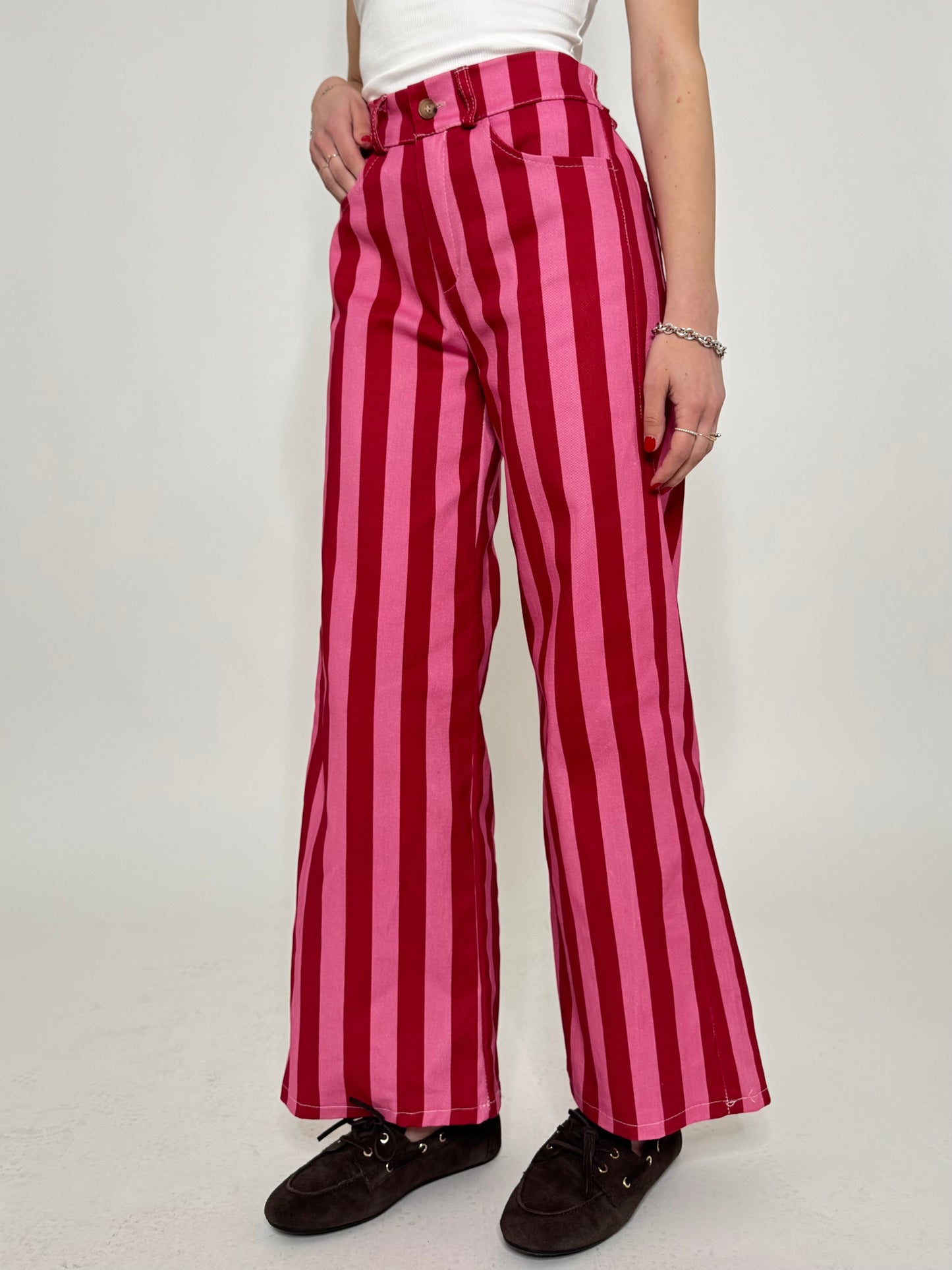 Jeans cinque tasche a righe modello wide leg Fragola/Confetto