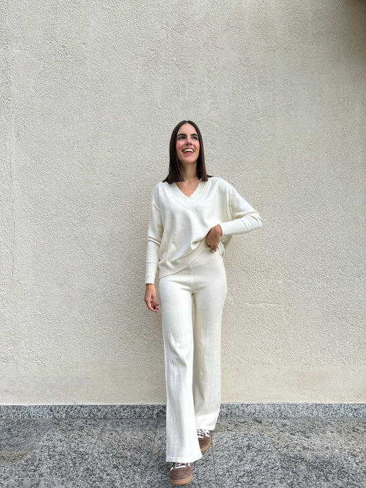 Completo in maglia scollo a v Panna