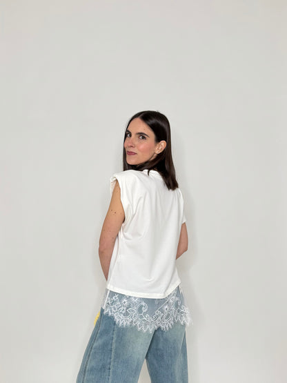 Maglia in cotone con spalle imbottite e pizzo Bianco
