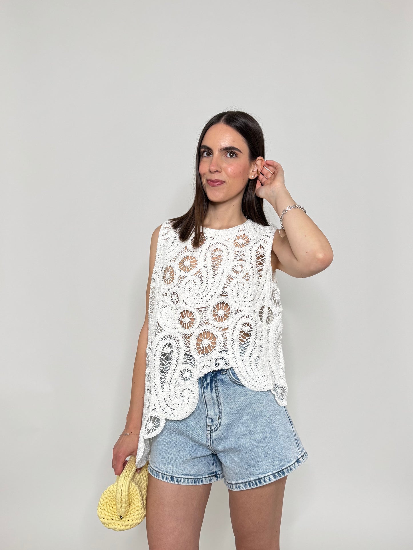 Top in crochet asimmetrico Bianco