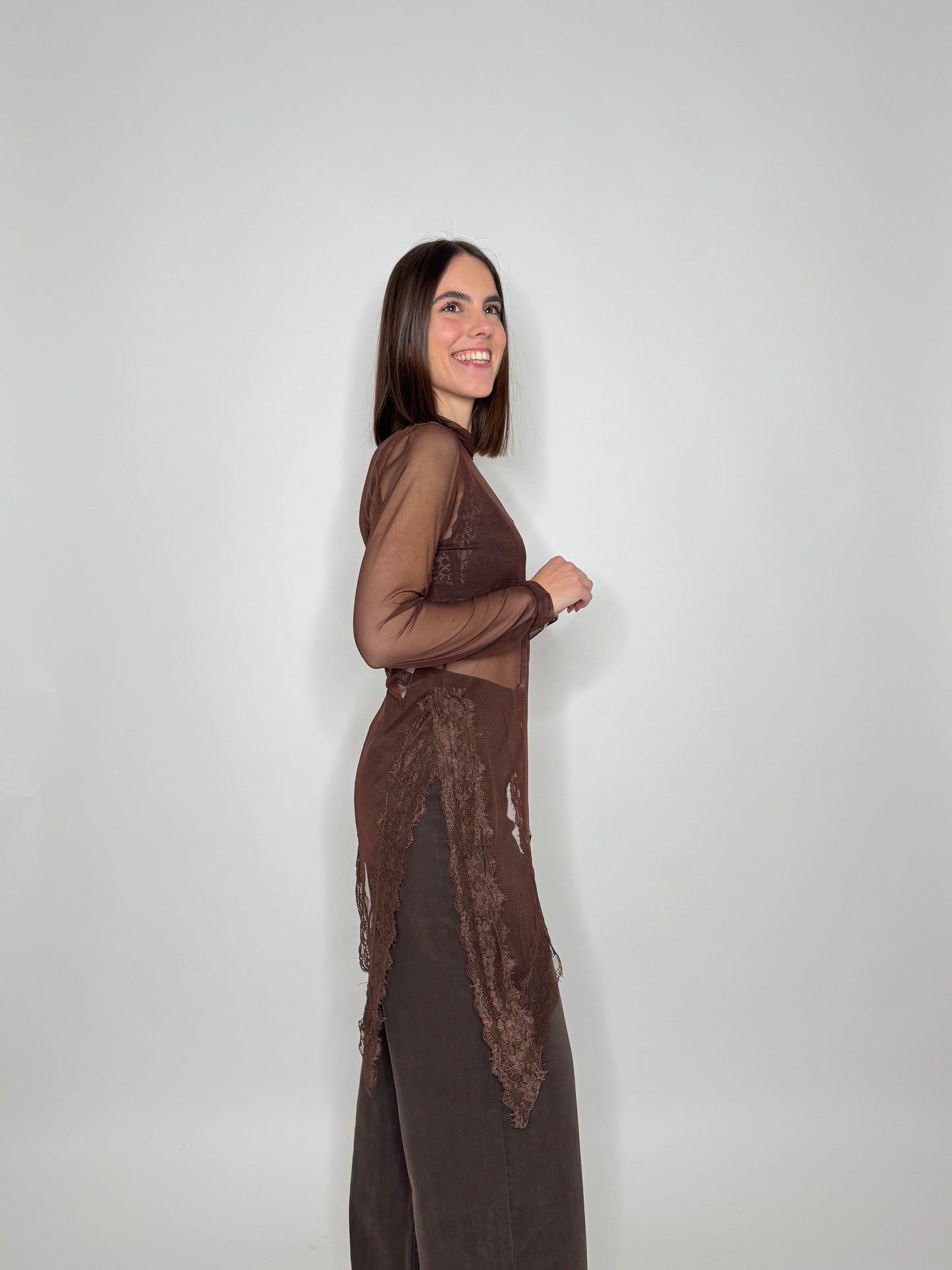 Maglia tulle e pizzo asimmetrica Cioccolato