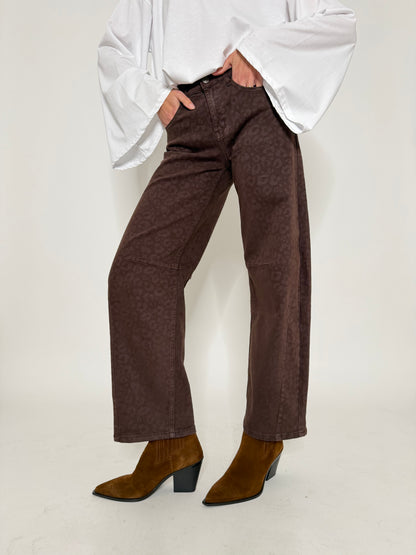 Jeans Barrell Fit leopardato