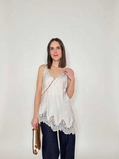 Top pizzo asimmetrico in 100% viscosa satin - Champagne