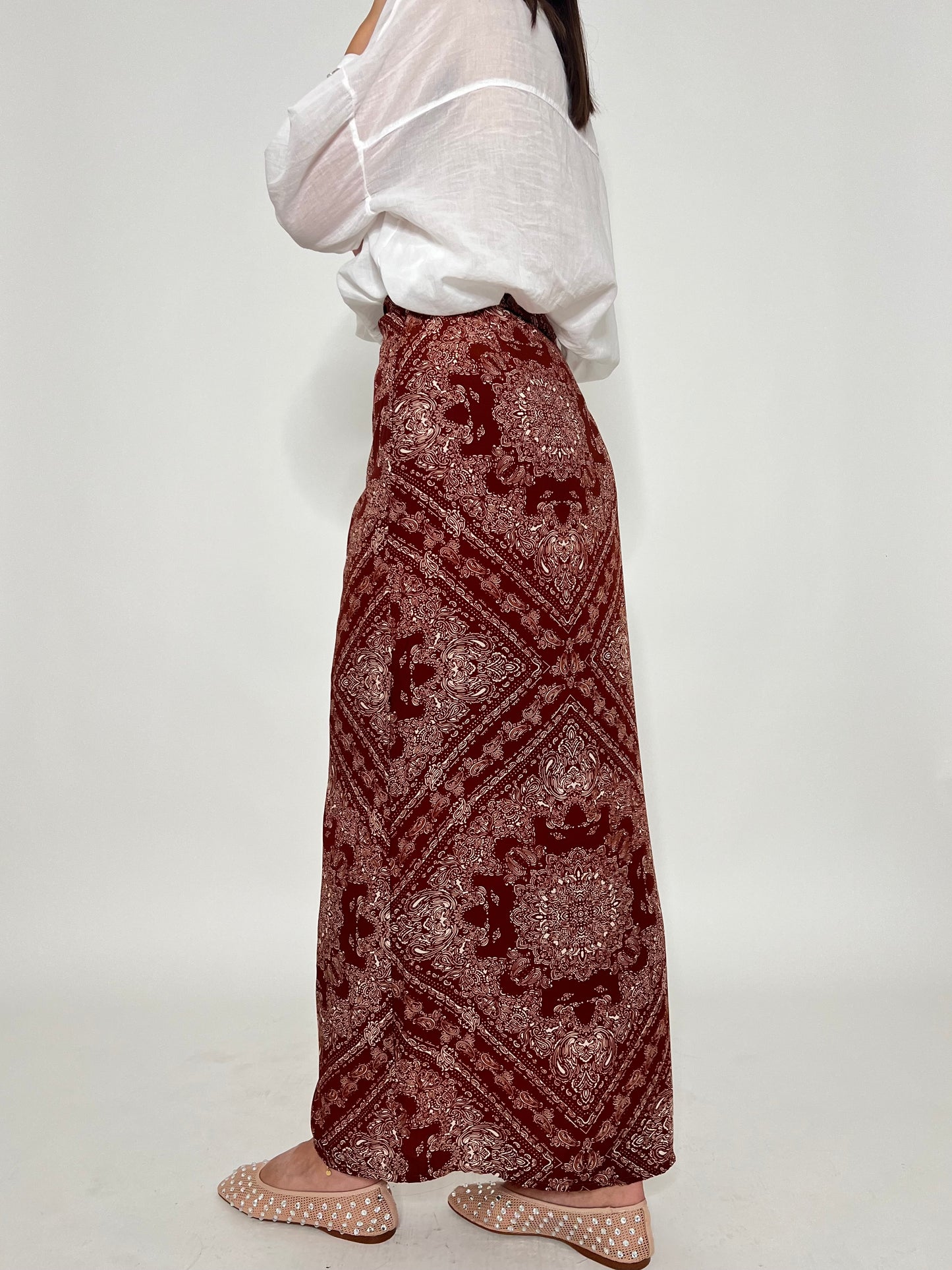 Gonna pareo in fresca viscosa stampa bandana bordeaux