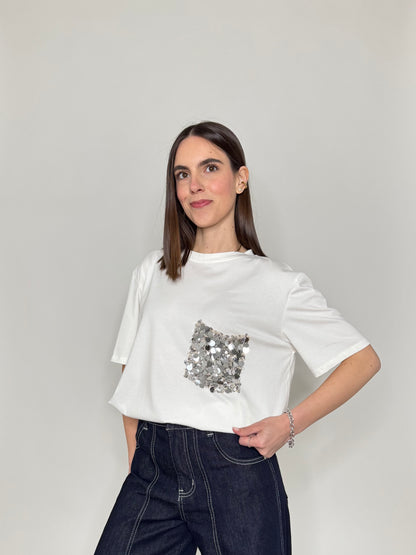 T- shirt in cotone con taschino paillette applicato Panna
