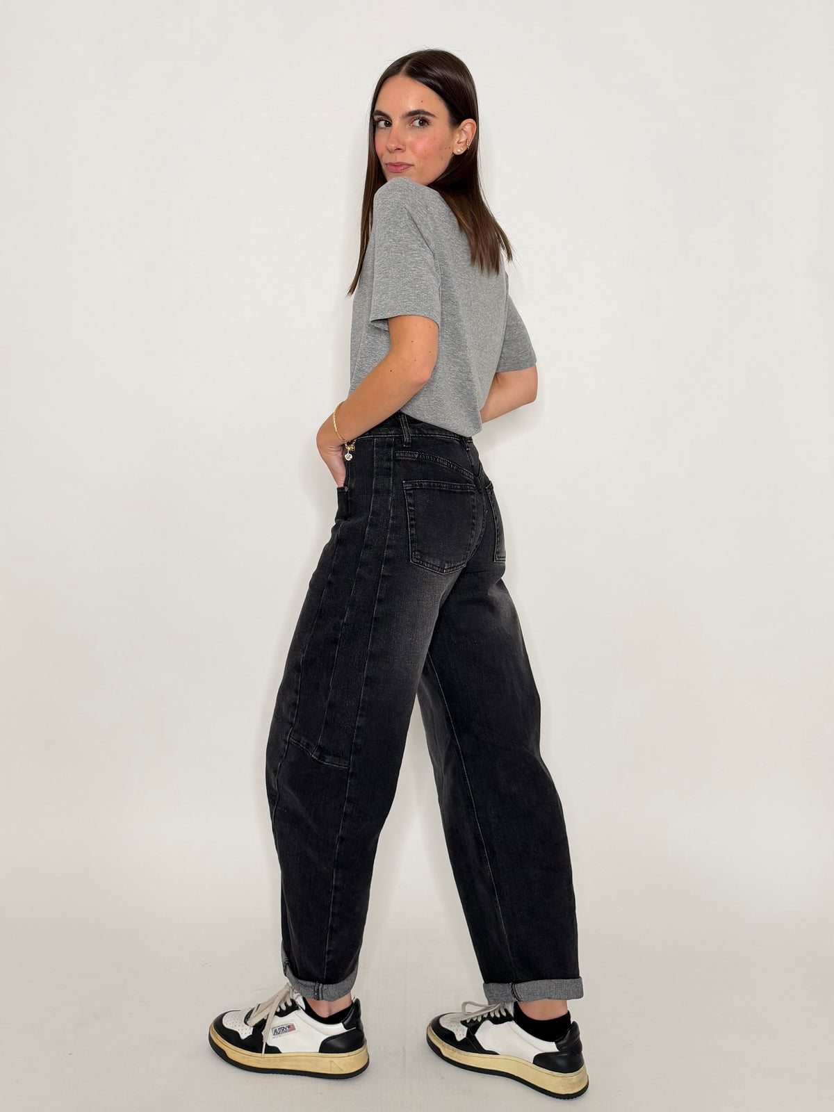 Jeans Barrell con spicchi laterali Grigio nero