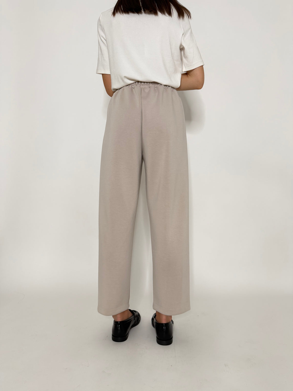 Pantalone ovetto relax fit in viscosa beige