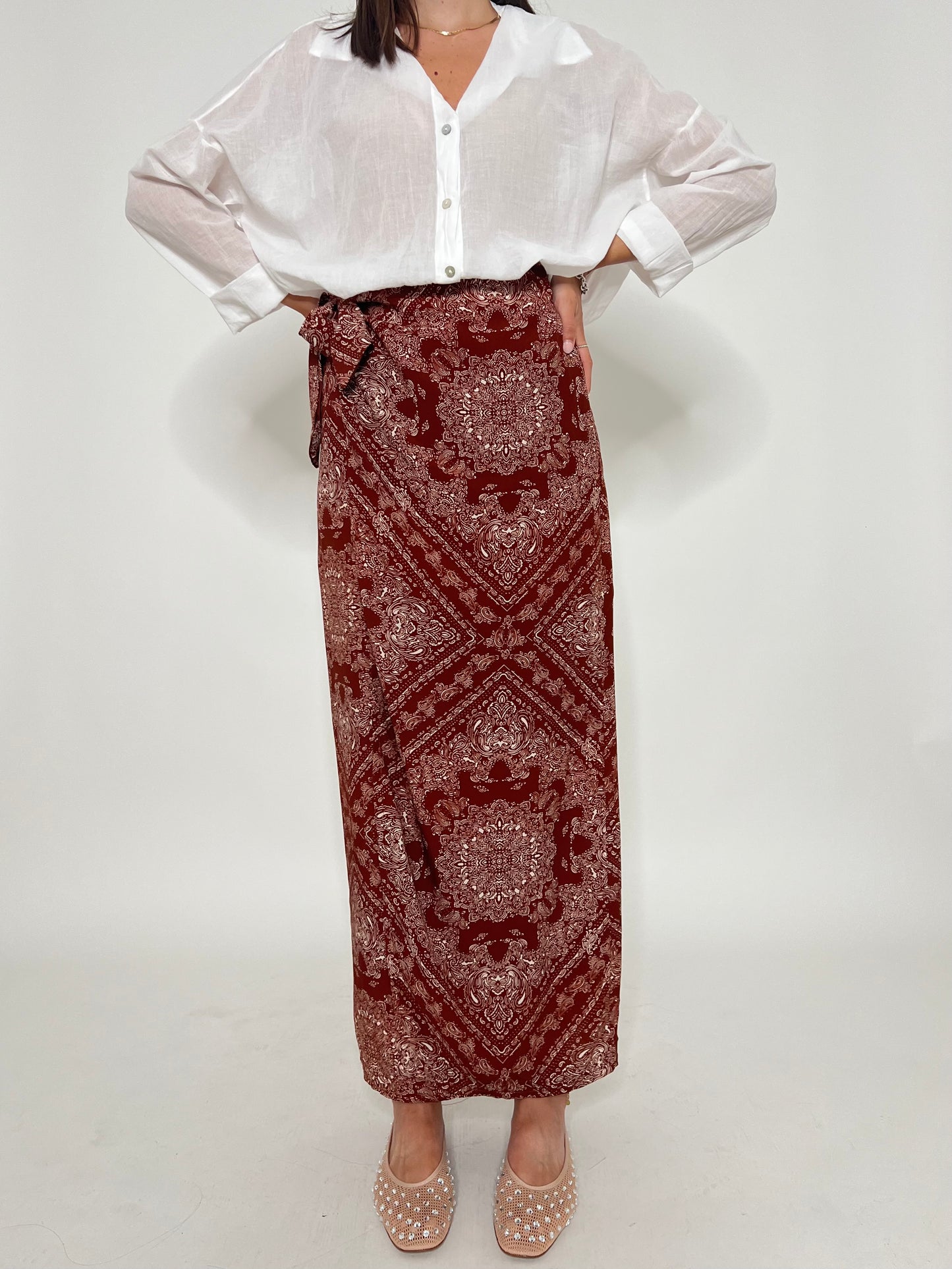 Gonna pareo in fresca viscosa stampa bandana bordeaux