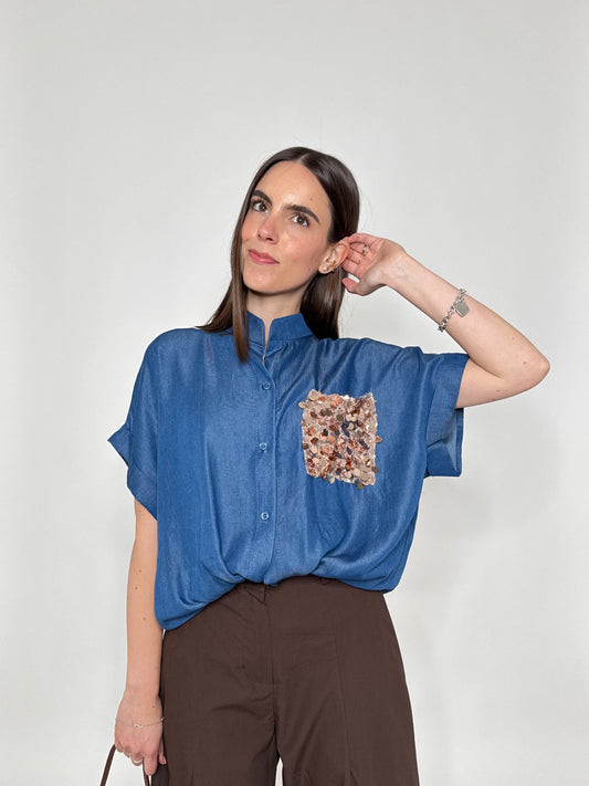Camicia in chambray con taschino pailletes