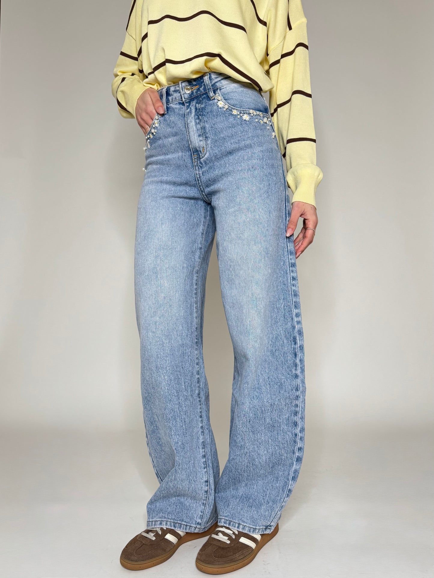 Jeans Ballon light denim ricami e caboshon